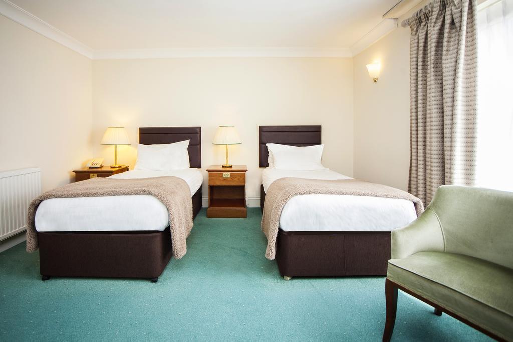 Hotel The Walnut Tree 3*